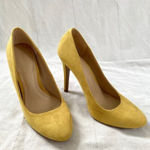 Zara Yellow Pumps
